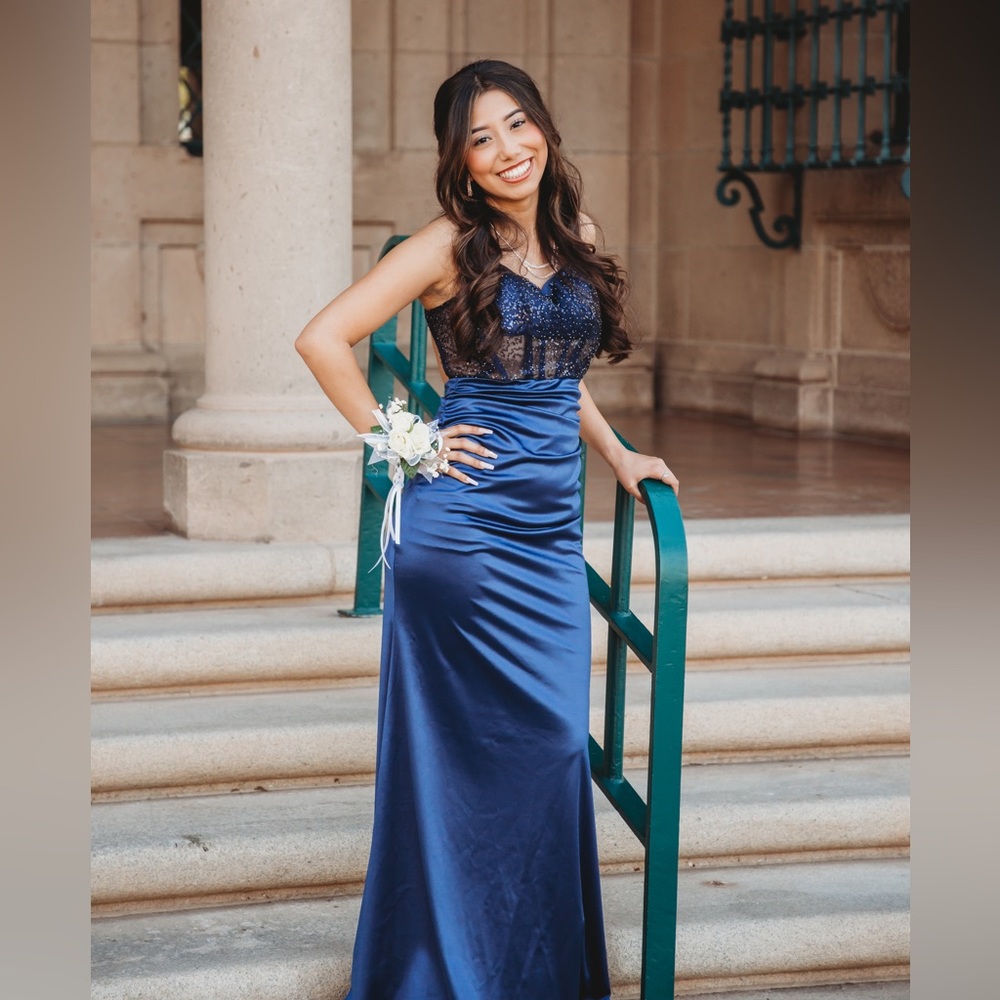 Windsor Prom Dress (SET, SHOES & DRESS)